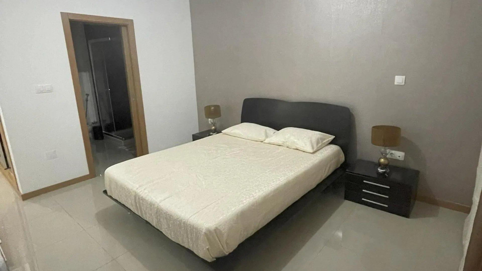 Meraki'S Apartment Praia 0*,